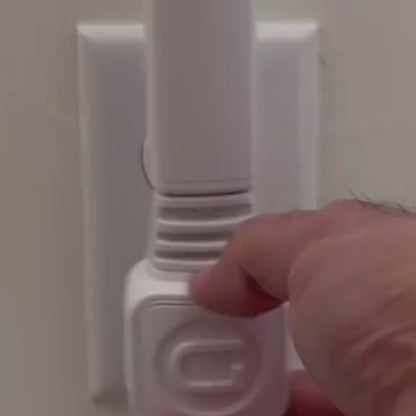 Smart Outlet: Space-Saving & Extender